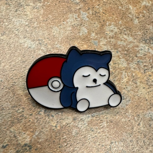 Pokemon Snorlax, Chikorita and Charmander with Pokéball - Picture 2 of 8